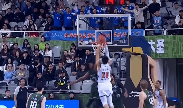 开云中国-广东87-71战胜同曦 球员评价：焦泊乔满分，4人及格，5人低迷