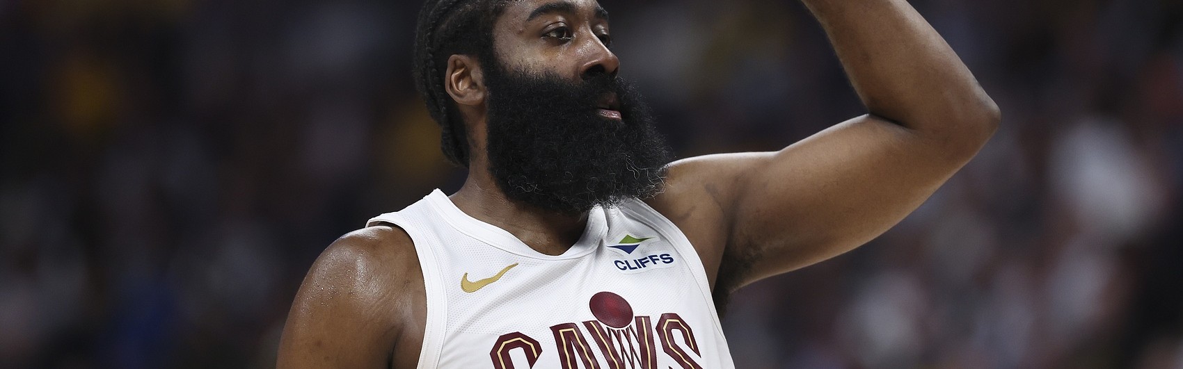 开云APP-哈登谈带伤出战：我就是看看自己能不能运球 能运球就能打！