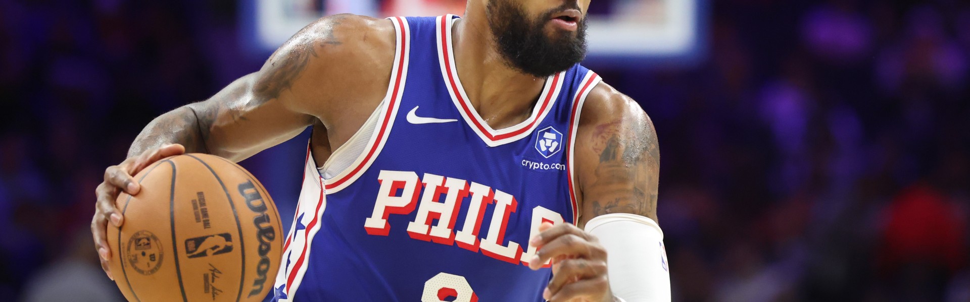 开云APP-都没站稳！乔治进攻犯规 76人挑战成功&amp;改米切尔阻挡